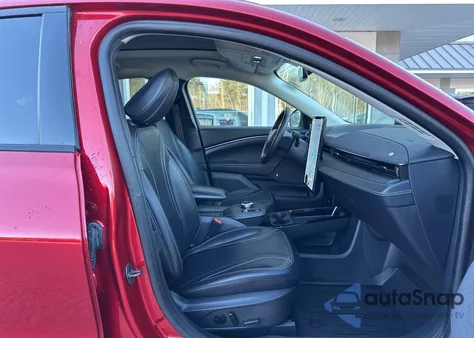 2021 Ford Mustang Mach-E Premium из США, поврежденный, VIN 3FMTK3R75MMA61531